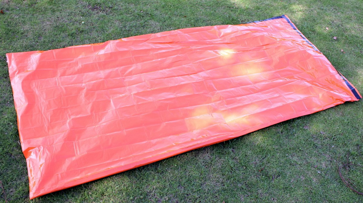 PE Aluminum Film Thermal Insulation Windproof And Cold Resistant Emergency Sleeping Bag - Image 10
